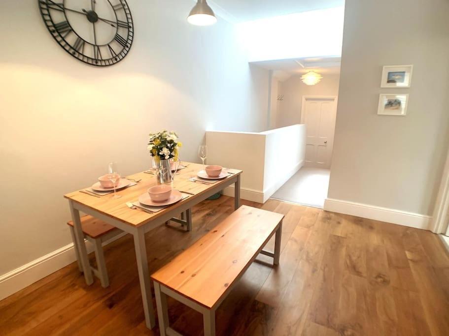 A Beautiful And Stylish 2 Bed Flat Close To Beach 본머스 외부 사진