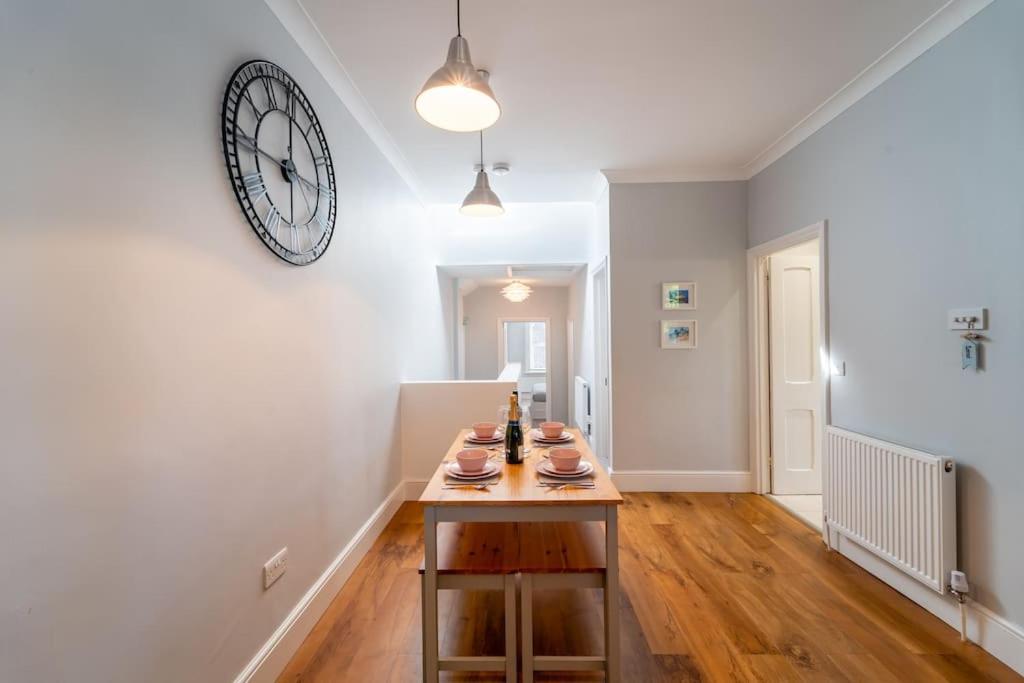 A Beautiful And Stylish 2 Bed Flat Close To Beach 본머스 외부 사진