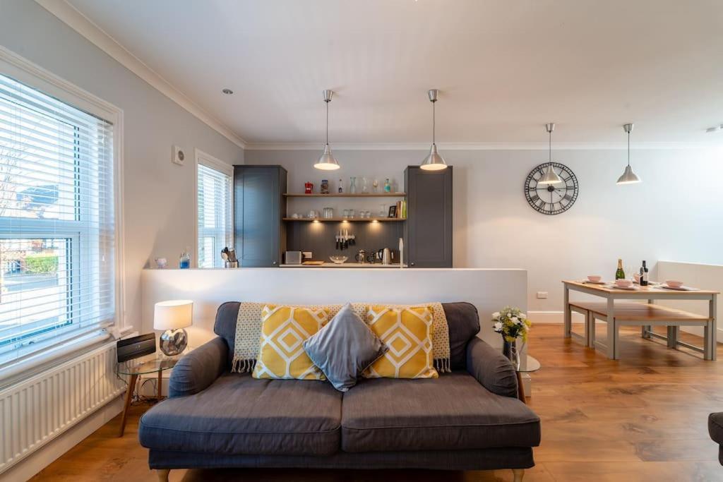 A Beautiful And Stylish 2 Bed Flat Close To Beach 본머스 외부 사진
