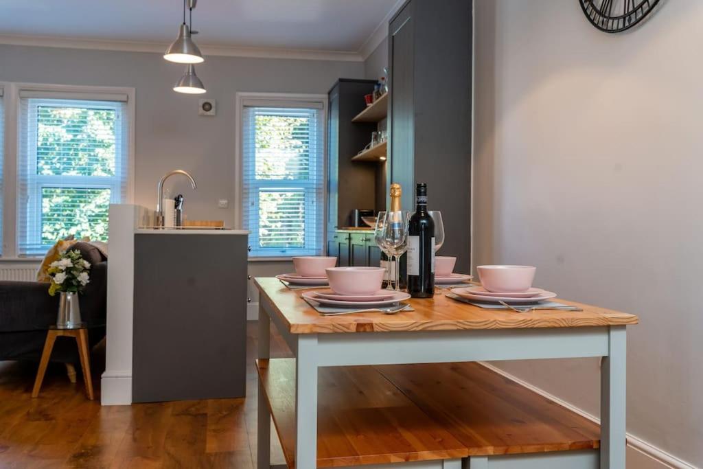 A Beautiful And Stylish 2 Bed Flat Close To Beach 본머스 외부 사진