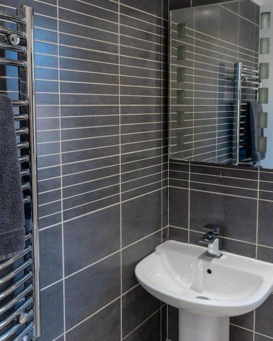 A Beautiful And Stylish 2 Bed Flat Close To Beach 본머스 외부 사진